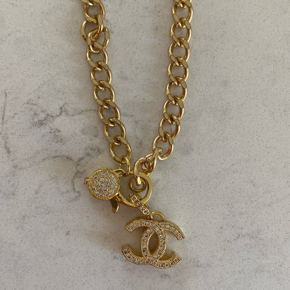 Lobster claw necklace